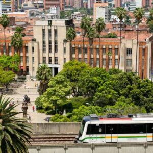 TOUR VISITA POR LA CIUDAD DE MEDELLIN + MUSEO DE  ANTIOQUIA