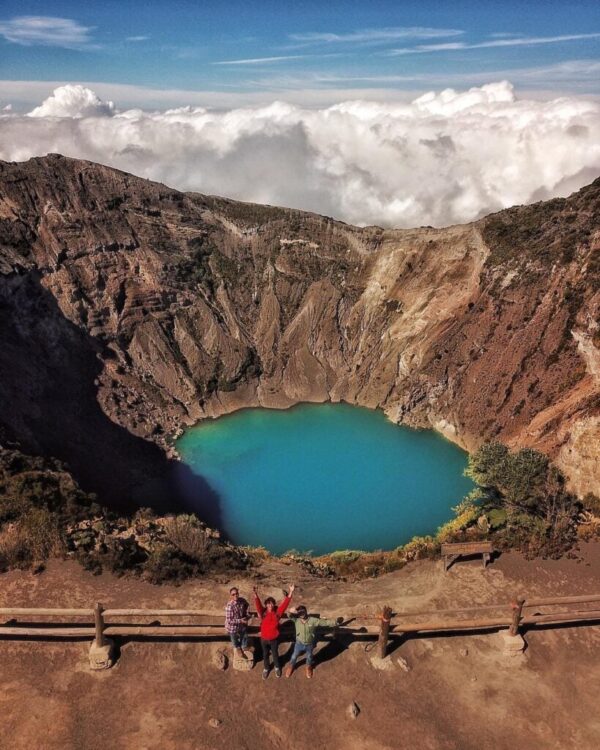 TOUR VOLCÁN IRAZU, VALLE OROSI Y JARDINES LANKASTER