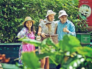 TOUR CAFÉ BRITT Y PIERELLA ECOLOGICAL GARDEN