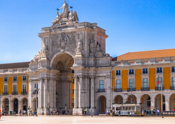 PUERTA DE EUROPA 12 DÍAS