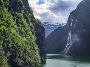 FIORDOS Y CAPITALES BÁLTICAS 14 DÍAS