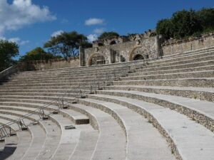 HIGÜEY & ALTOS DE CHAVÓN EN PUNTA CANA