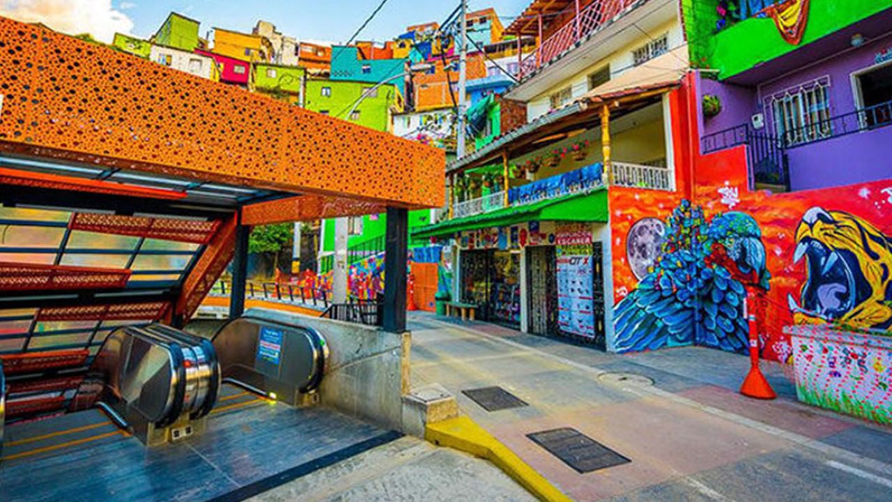 TOUR COMUNA 13 EN MEDELLÍN