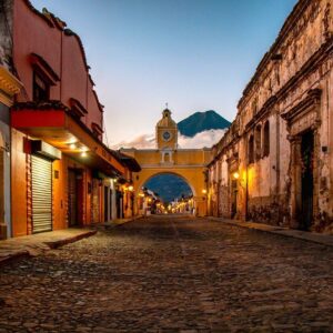 VOLCÁN DE ACATENANGO Y ANTIGUA GUATEMALA 6 DÍAS