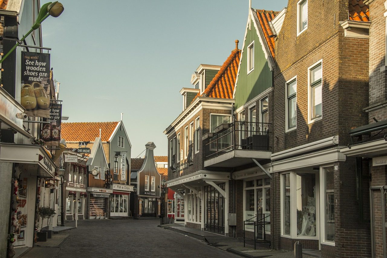 EXCURSIÓN A VOLENDAM Y MARKEN - ÁMSTERDAM